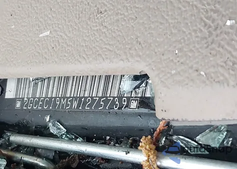 1998 Chevrolet C1500 Fleetside z USA, uszkodzony, nr VIN 2GCEC19M5W1275739